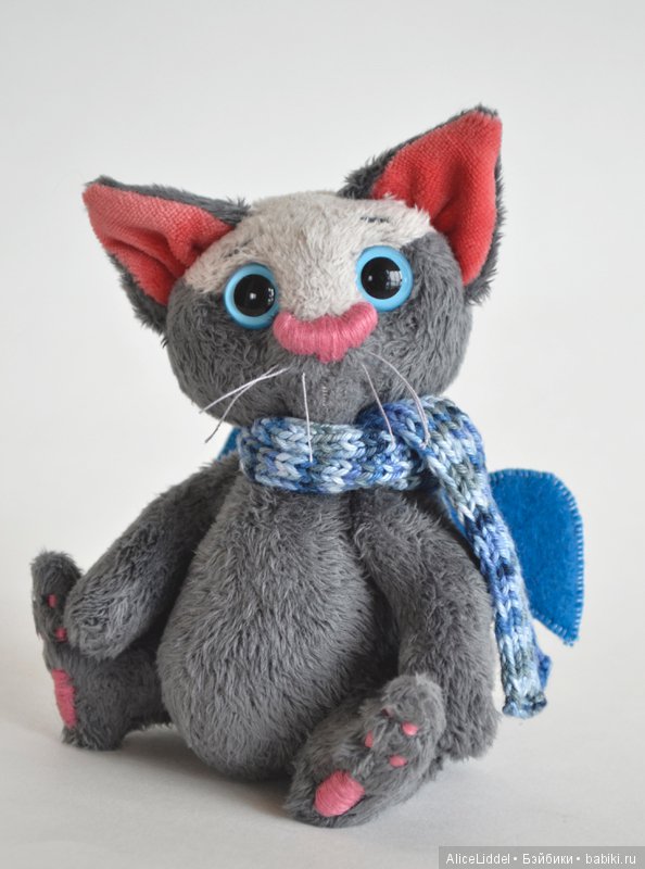 Очень странное животное, возможно, из семейства кошачьих, игрушка ручной работы (фото 3)