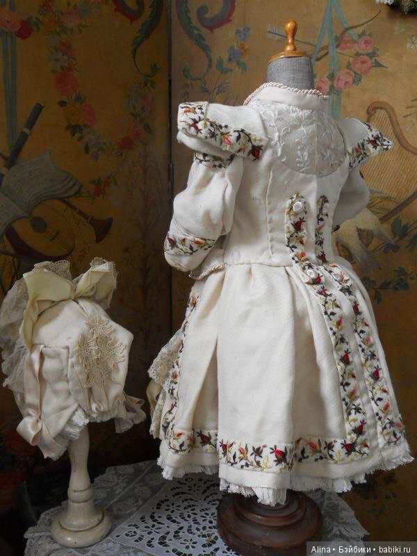 Кукольные и детские антикварные наряды (фото 4)