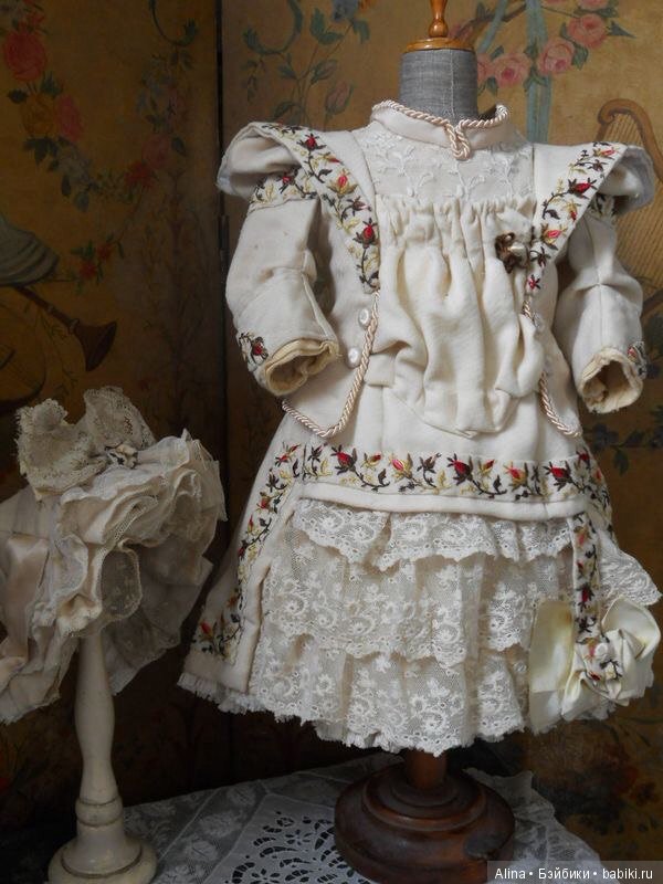 Кукольные и детские антикварные наряды (фото 3)