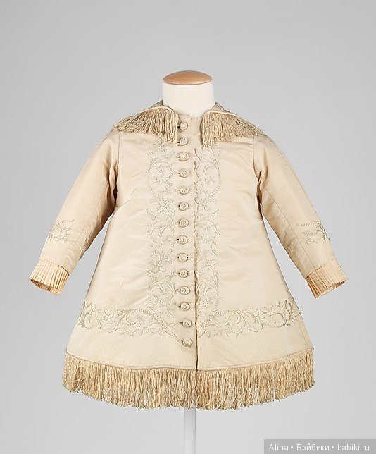 Кукольные и детские антикварные наряды