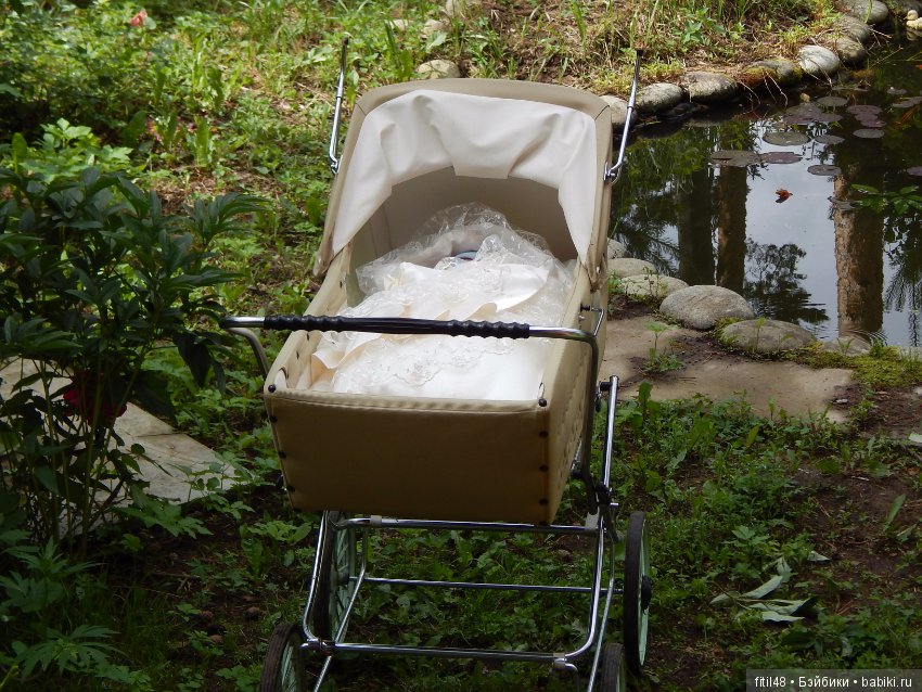 Ретро колясочка с окошками - Днепряночка