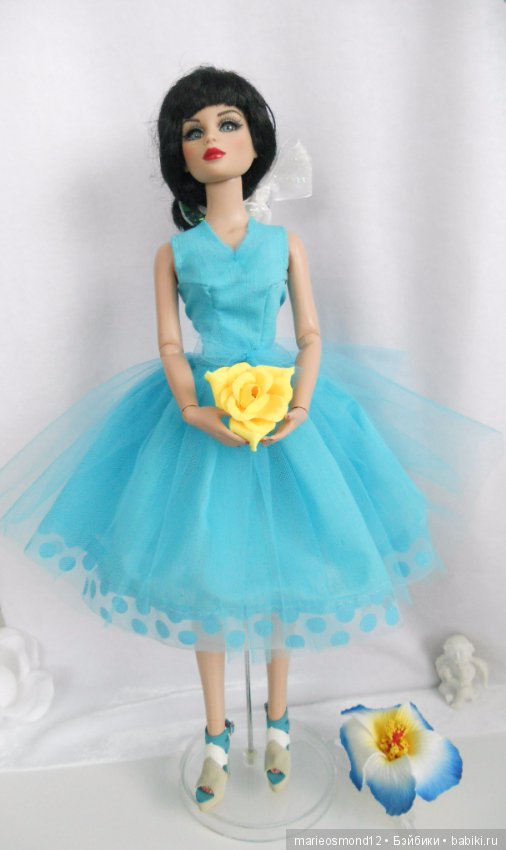 В тридесятом королевстве, там, где нет в помине короля