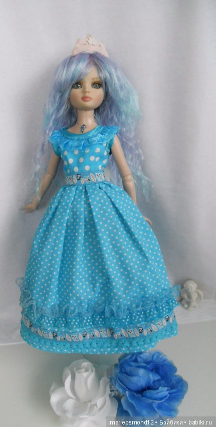 В тридесятом королевстве, там, где нет в помине короля