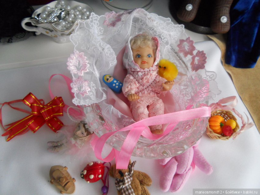 В тридесятом королевстве, там, где нет в помине короля