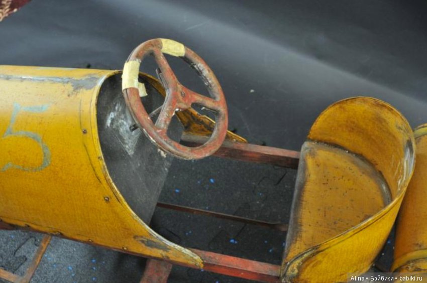 Антикварные педальные машинки (фото 3)