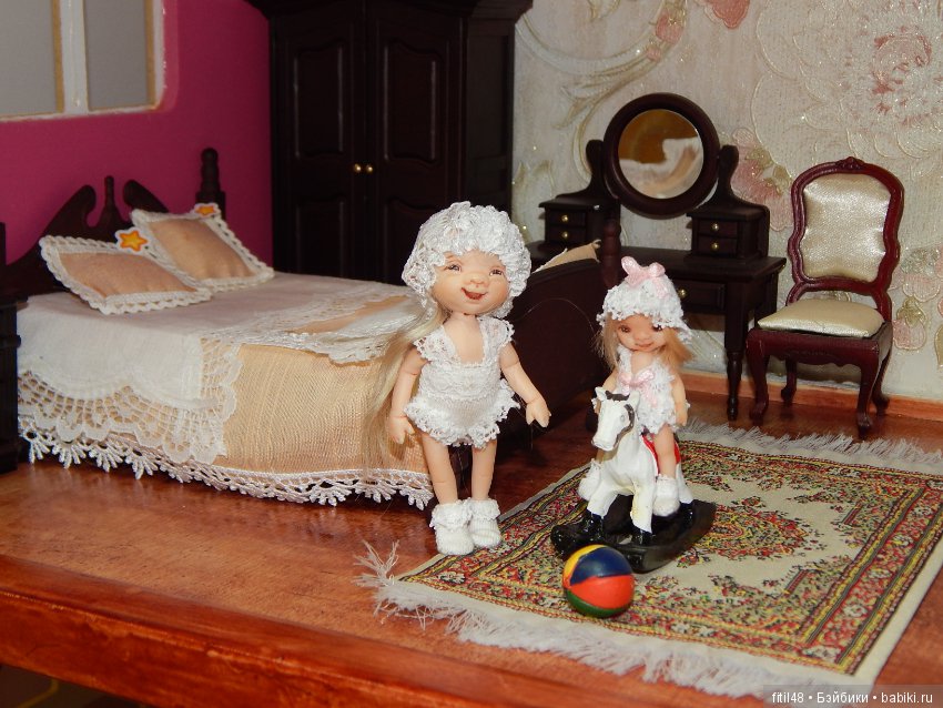 В дождливую погоду. Авторские куклы Нелли Губиной