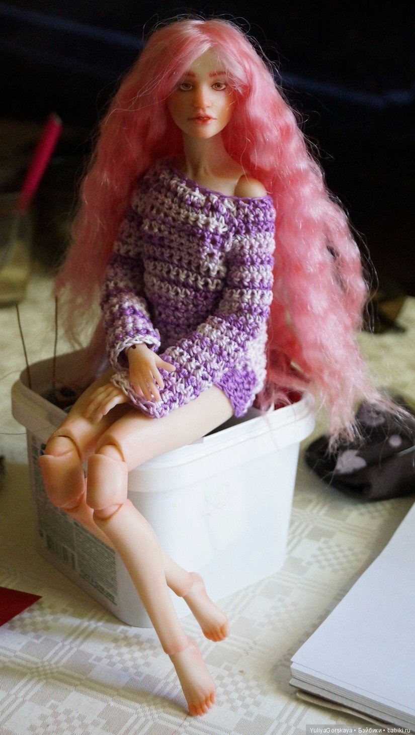 Аксессуары для куколки с розовыми волосами (фото 5)