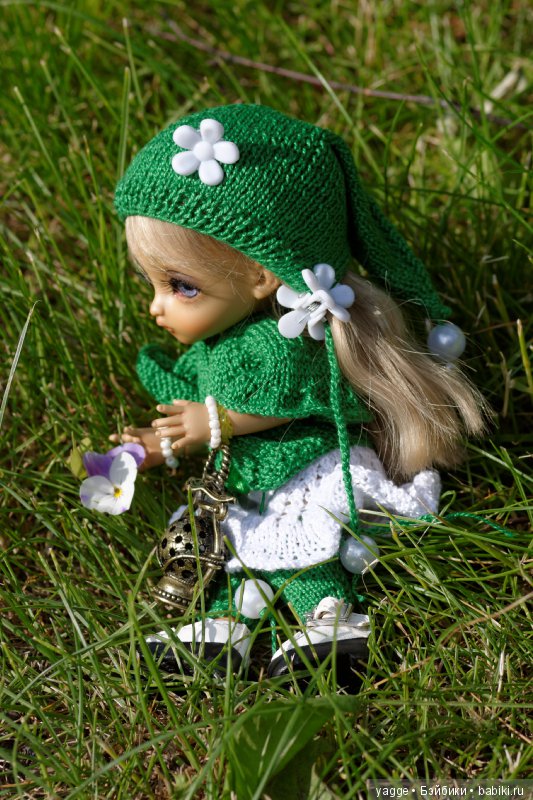 Гном-хранитель белого цвета