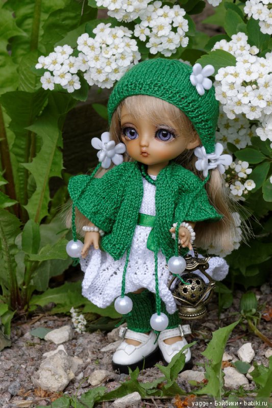 Гном-хранитель белого цвета