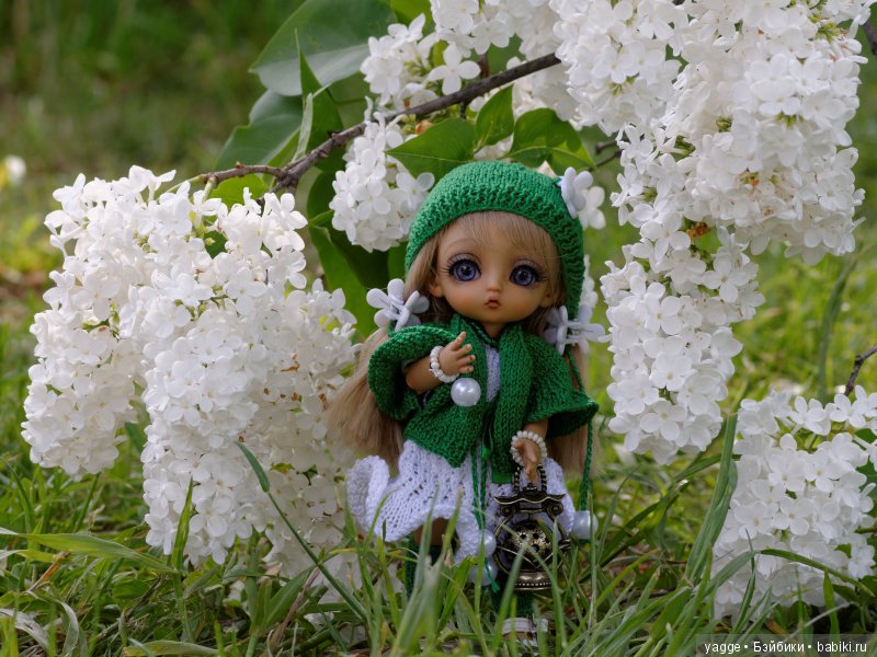 Гном-хранитель белого цвета