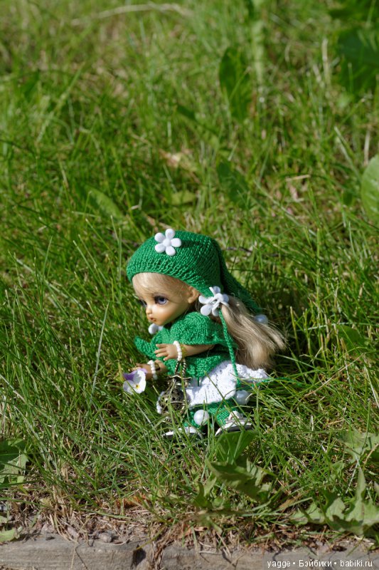 Гном-хранитель белого цвета