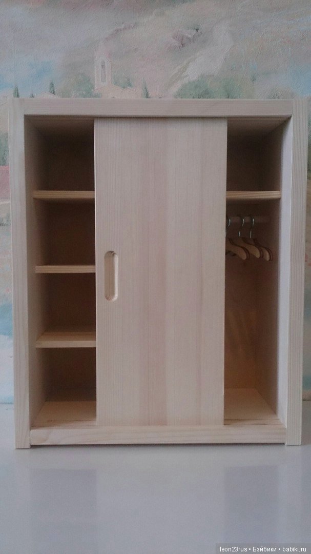 Шкаф-купе для одежды кукол 30-35 см