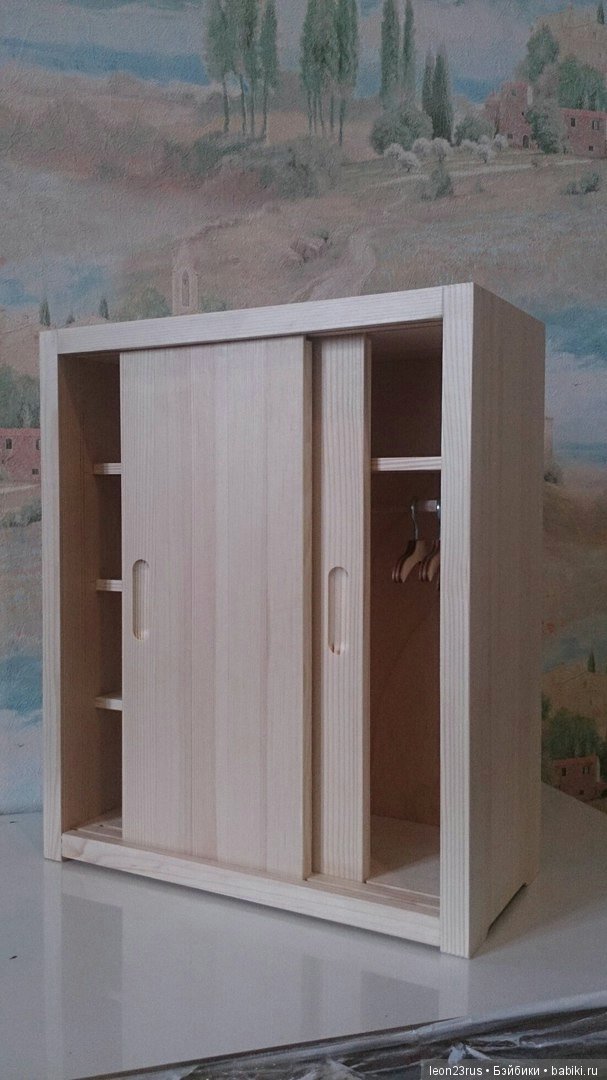 Шкаф-купе для одежды кукол 30-35 см (фото 3)