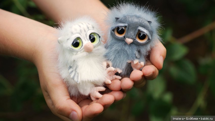 Маленькие птенчики в гнезде