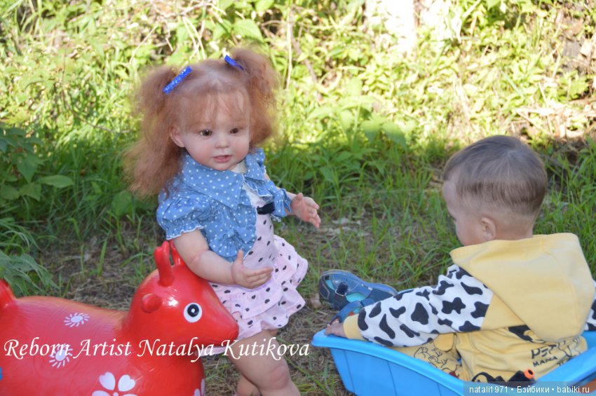 Франческа с Ариэлькой на прогулке