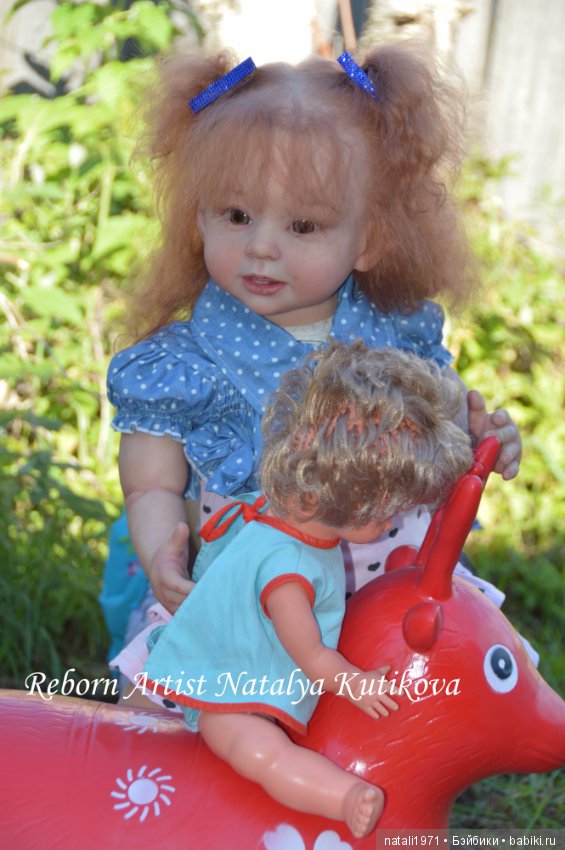 Франческа с Ариэлькой на прогулке