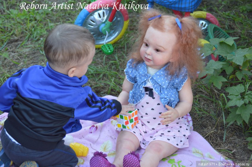 Франческа с Ариэлькой на прогулке