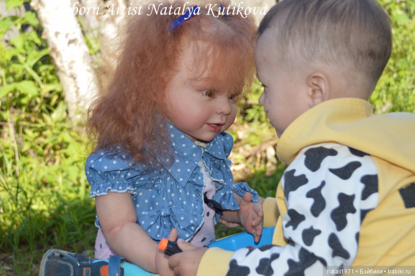 Франческа с Ариэлькой на прогулке