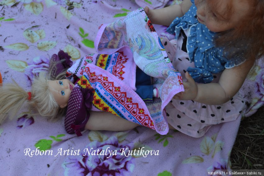 Франческа с Ариэлькой на прогулке