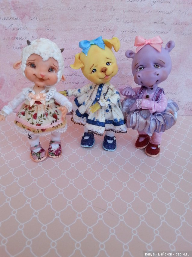 Стоят девчонки — Авторские миниатюрные куклы: лепка (фото 8)