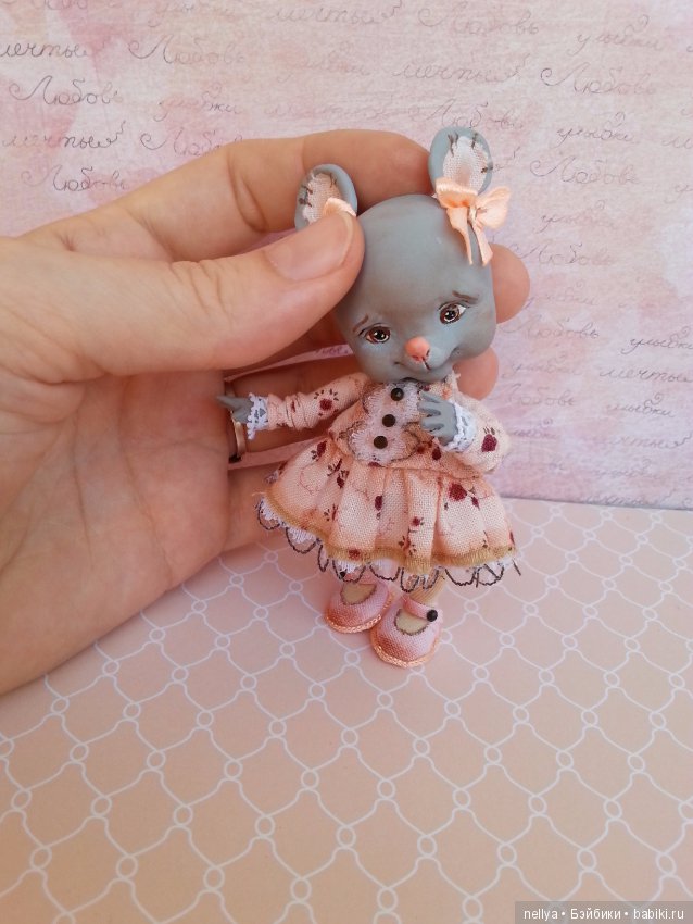 Стоят девчонки — Авторские миниатюрные куклы: лепка