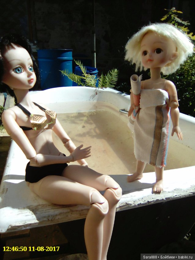 Изабелла и Криша ходили купаться