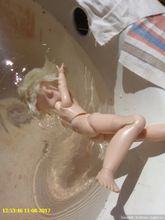 Изабелла и Криша ходили купаться (фото 6)