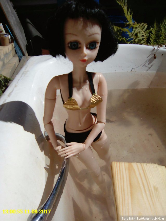 Изабелла и Криша ходили купаться (фото 9)