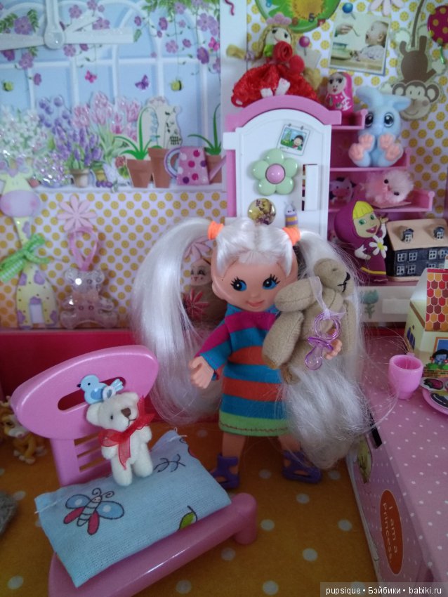 Что делает Венди когда просыпается, плоская гибкая винтажная кукла Flatsy