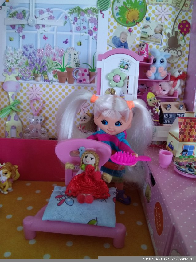 Что делает Венди когда просыпается, плоская гибкая винтажная кукла Flatsy