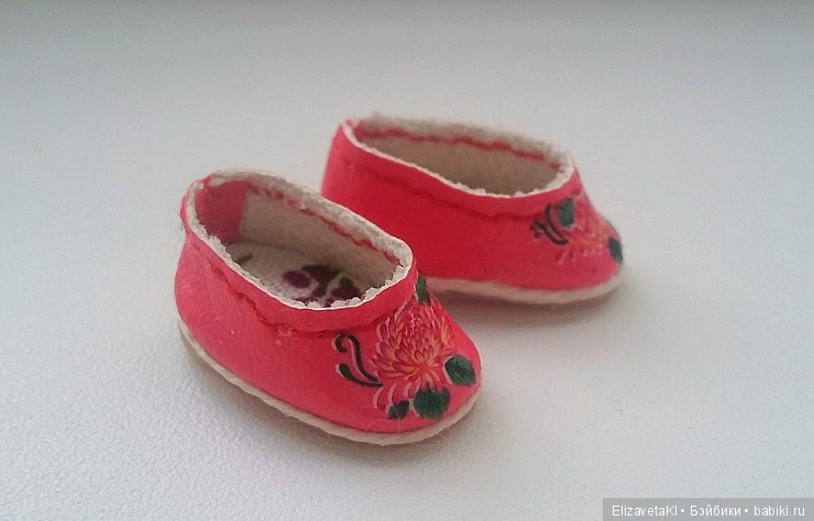 Не сижу без дела, руки делают обувь