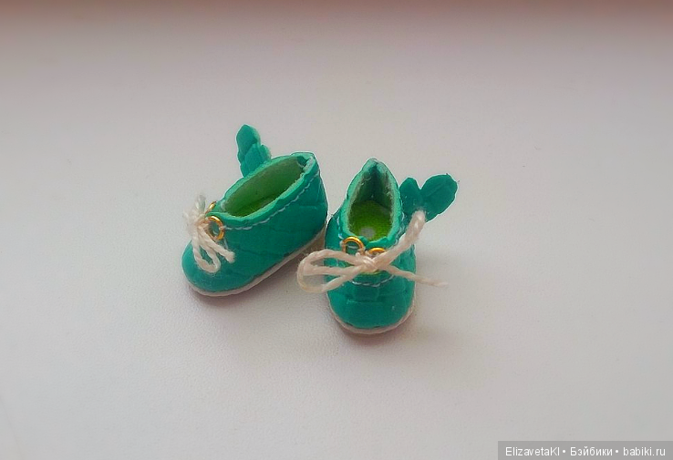 Не сижу без дела, руки делают обувь