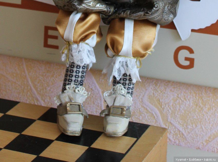 Куда идёт король — Куклы из капрона и чулочной техники: авторские игрушки (фото 5)