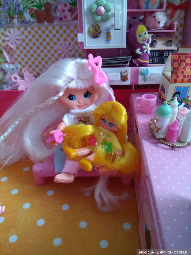 Приехала сестра Венди. Мини Флэтси. Плоская винтажная гибкая кукла (фото 3)