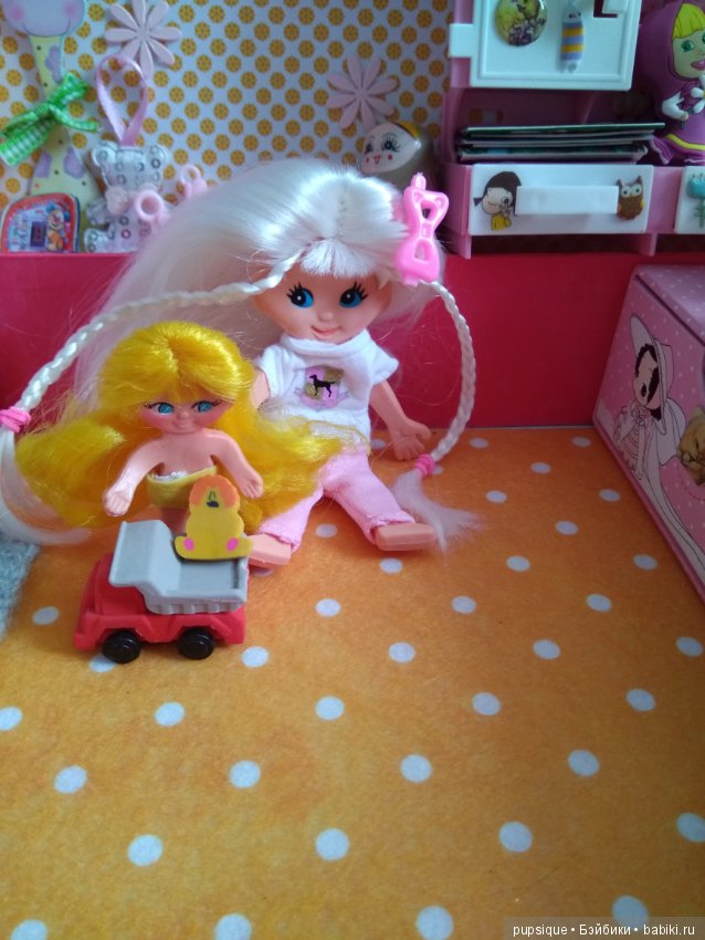 Приехала сестра Венди. Мини Флэтси. Плоская винтажная гибкая кукла (фото 9)