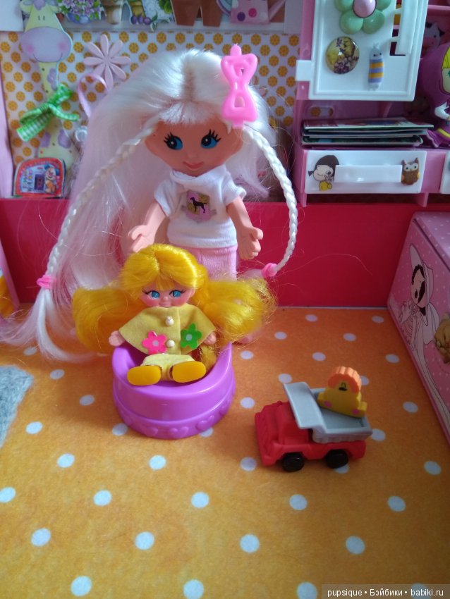 Приехала сестра Венди. Мини Флэтси. Плоская винтажная гибкая кукла (фото 8)