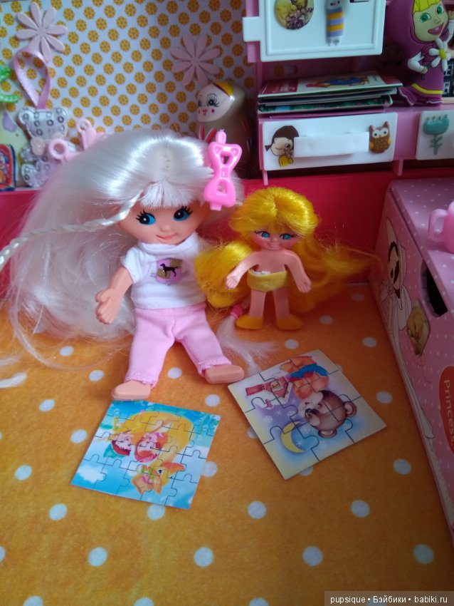 Приехала сестра Венди. Мини Флэтси. Плоская винтажная гибкая кукла (фото 10)