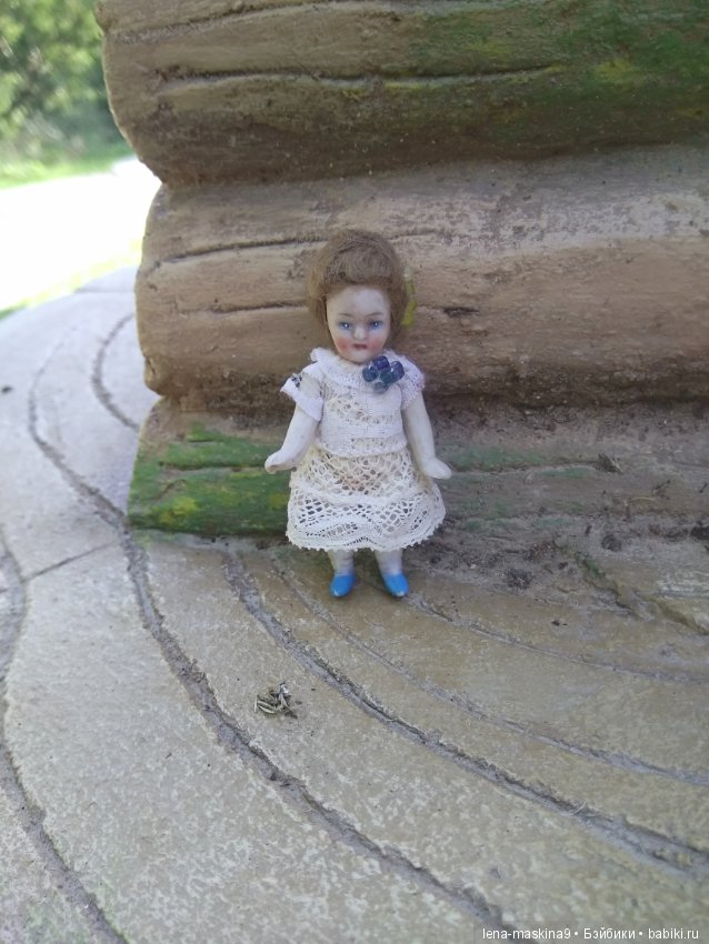 Осень, тёплые деньки. Парк, День города. Марселька (Антикварная куколка) на природе