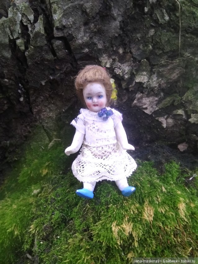 Осень, тёплые деньки. Парк, День города. Марселька (Антикварная куколка) на природе (фото 6)