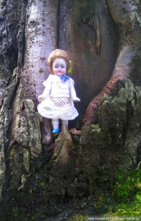Осень, тёплые деньки. Парк, День города. Марселька (Антикварная куколка) на природе (фото 8)