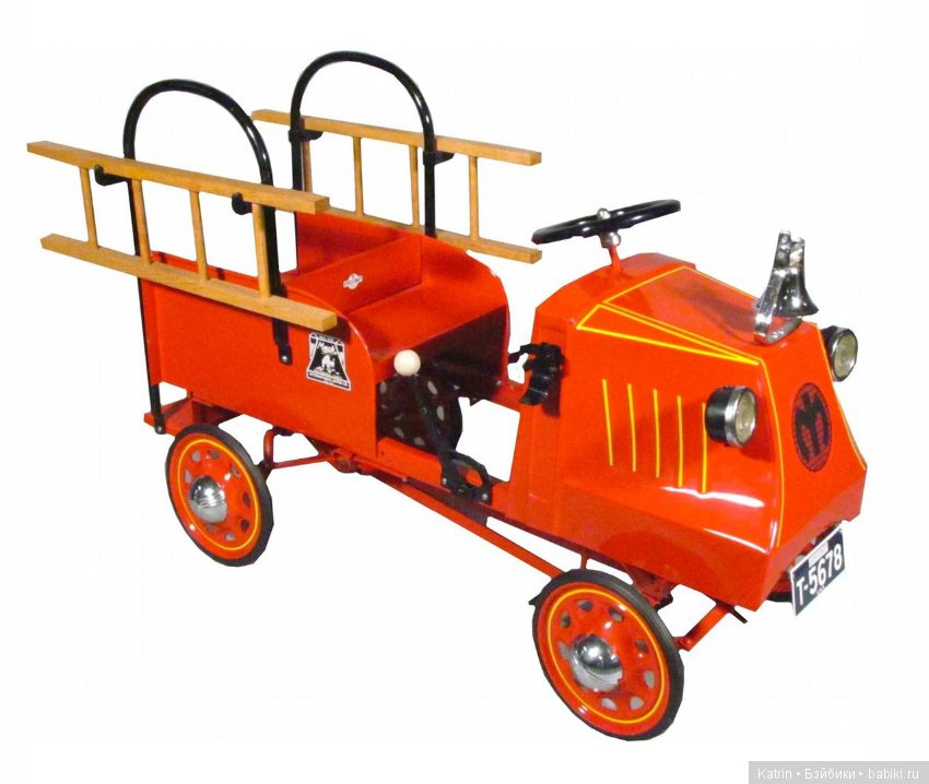 Антикварные педальные машинки