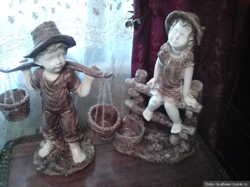 Очаровательные мальчик и девочка в композиции (фото 2)