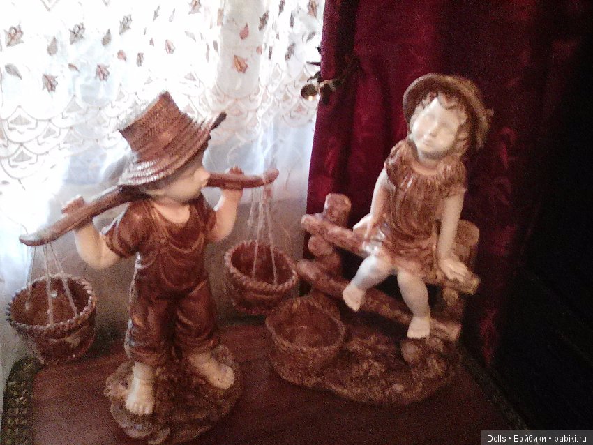 Очаровательные мальчик и девочка в композиции (фото 3)