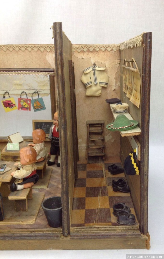 Школа — Антикварные игрушки и домики: елочные украшения (фото 3)