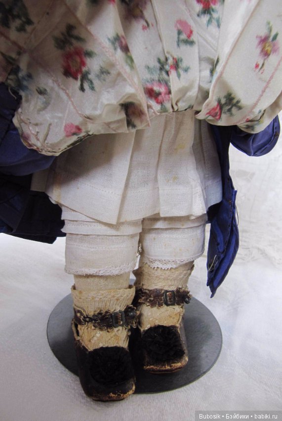 Интересная маленькая Block Letter FG Bebe Bru-type Body