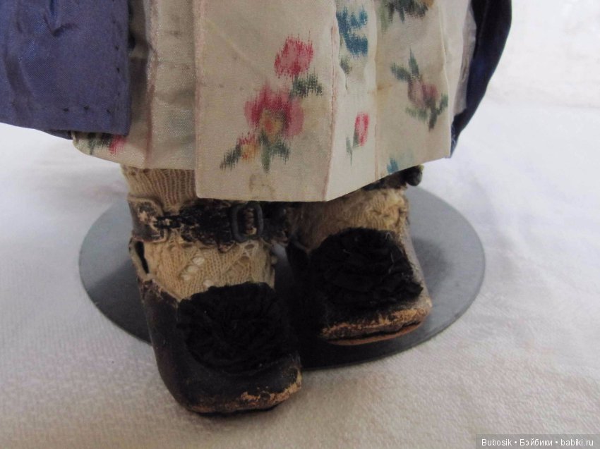 Интересная маленькая Block Letter FG Bebe Bru-type Body