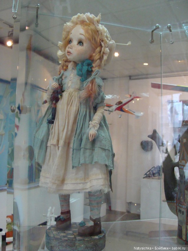 Выставка авторской куклы и игрушки "Страна чудес" в Тольятти 2 часть