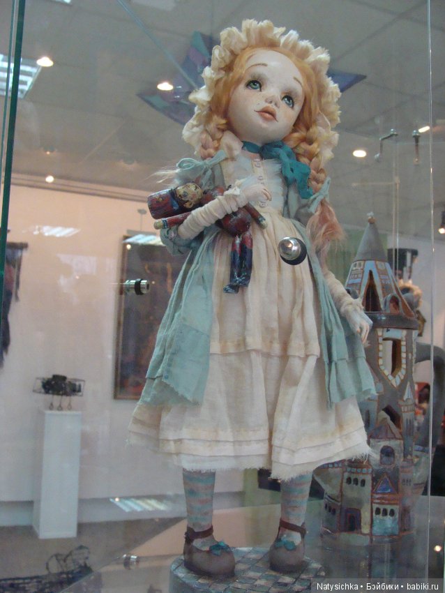 Выставка авторской куклы и игрушки "Страна чудес" в Тольятти 2 часть