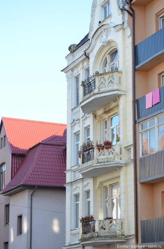 Окна нашего городка — Культура