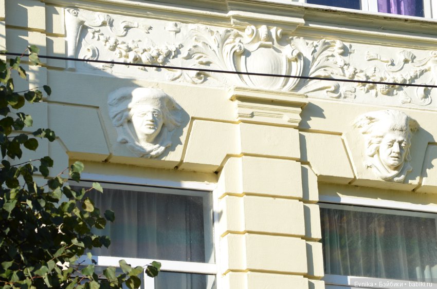 Окна нашего городка — Культура